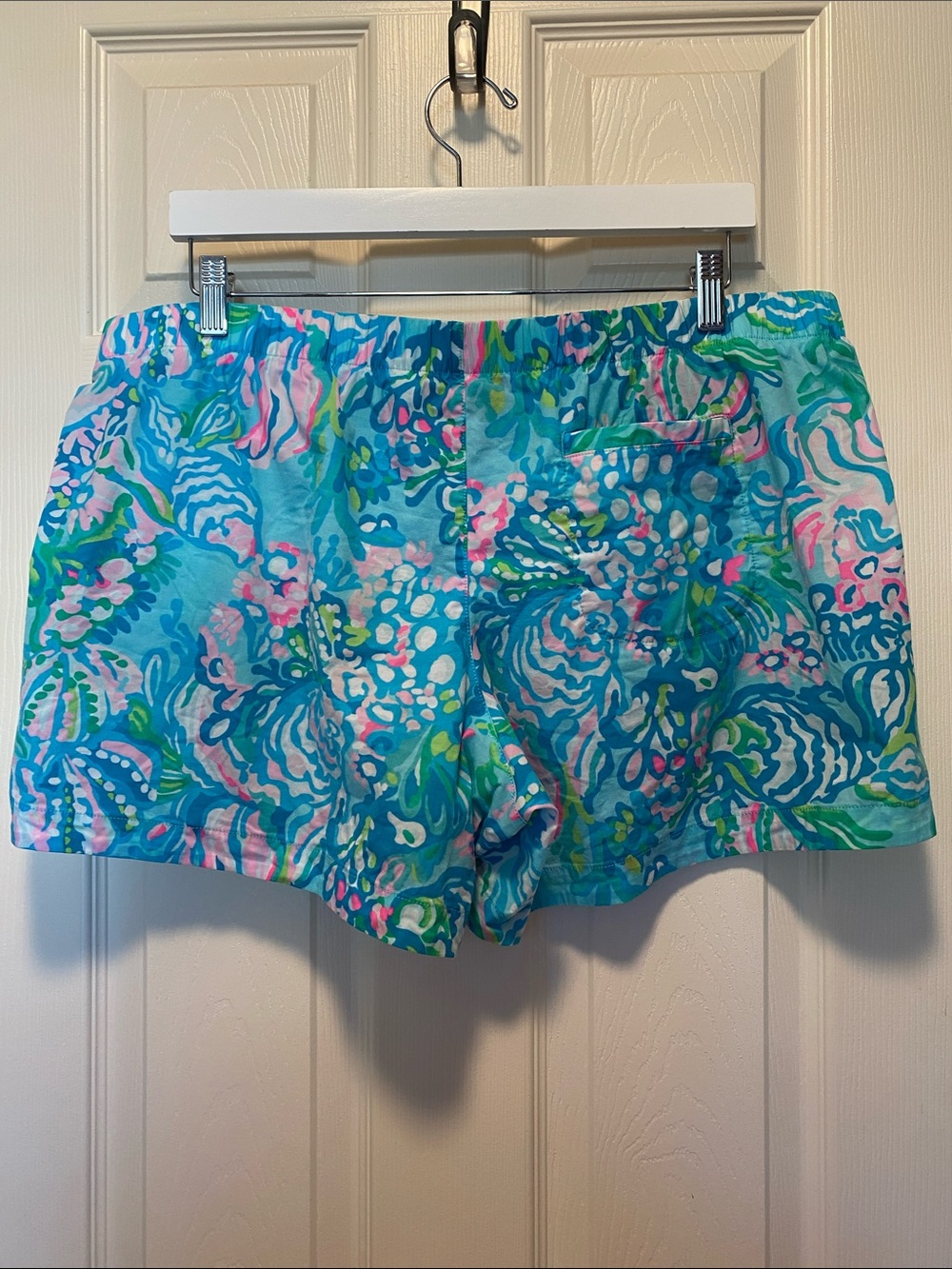 Lilly Pulitzer Luxletic Ocean View Shorts - Picture 3 of 6